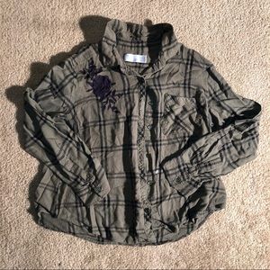 COPY - Boys/girls button up green blouse with a black rose - XL